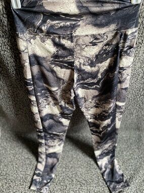 Zone Pro Black and Gray Marble-Print Leggings